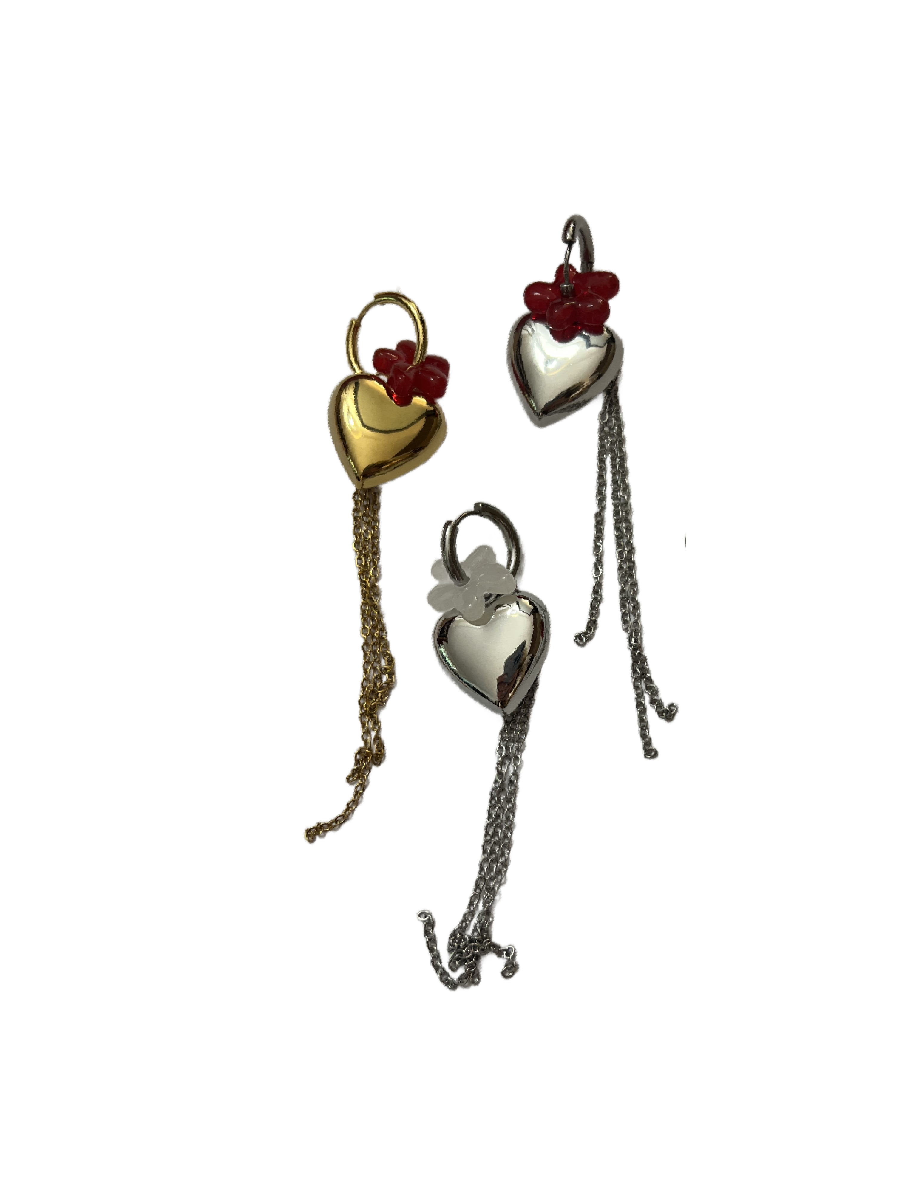 Mono earring with heart and small flower