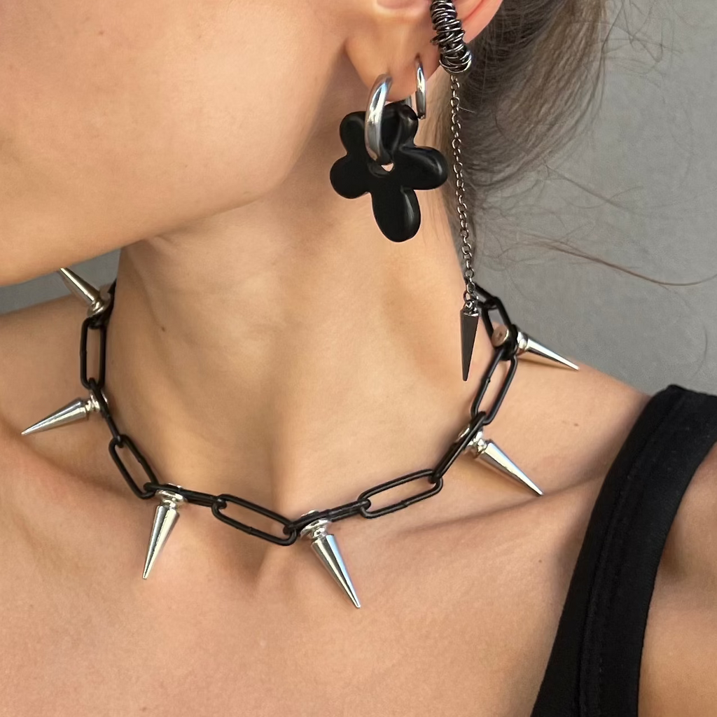 Black Chain Spike Choker