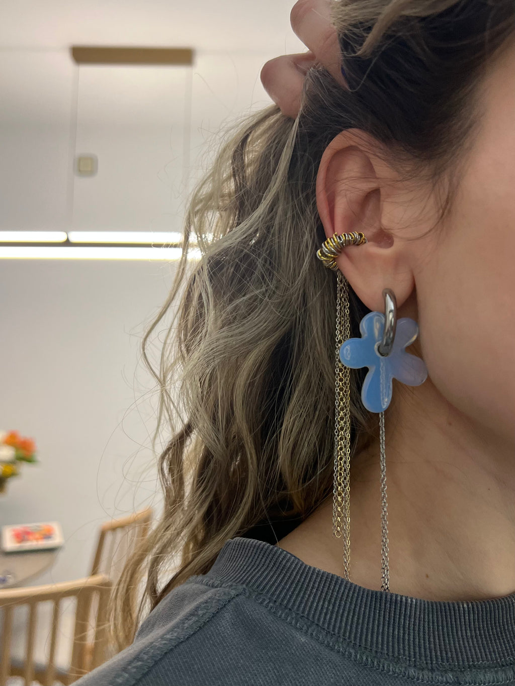 Multi-Ring Ear Cuff with Chains
